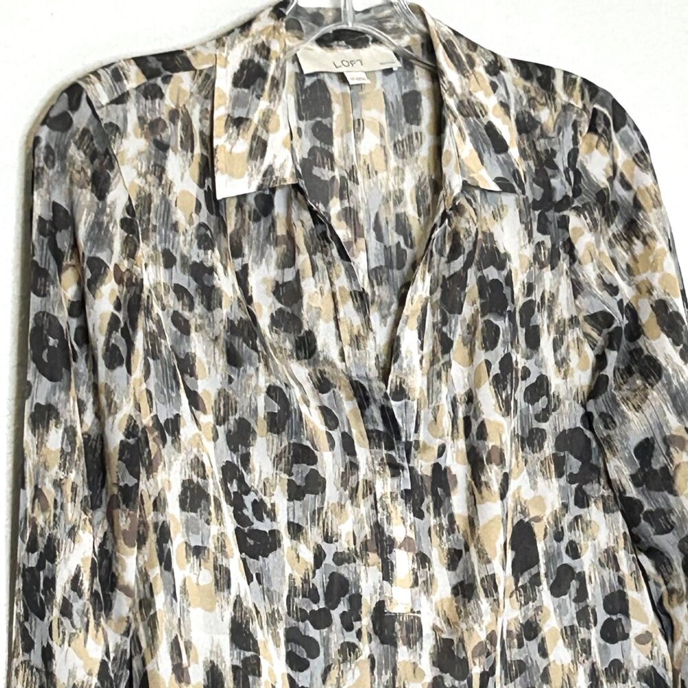 Ann Taylor Loft Petite Medium Leopard Print Sheer Pullover V-neck Blouse
